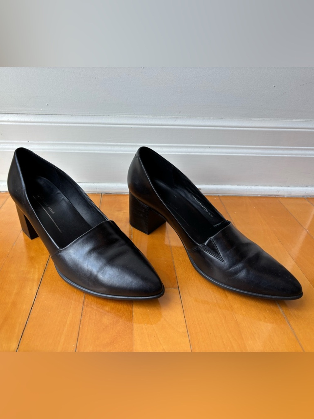 Almost new Ecco Black Pointed Toe Block Heel Pumps